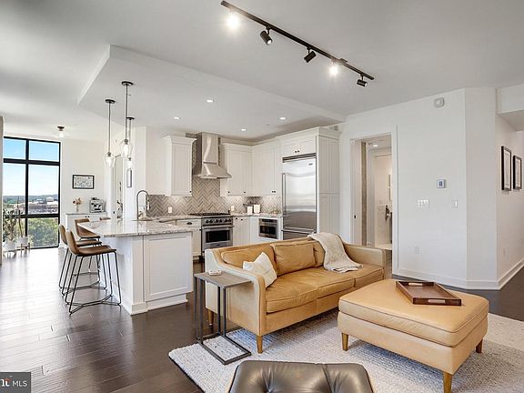 3rd image of 1000 New Jersey Ave SE APT 1020