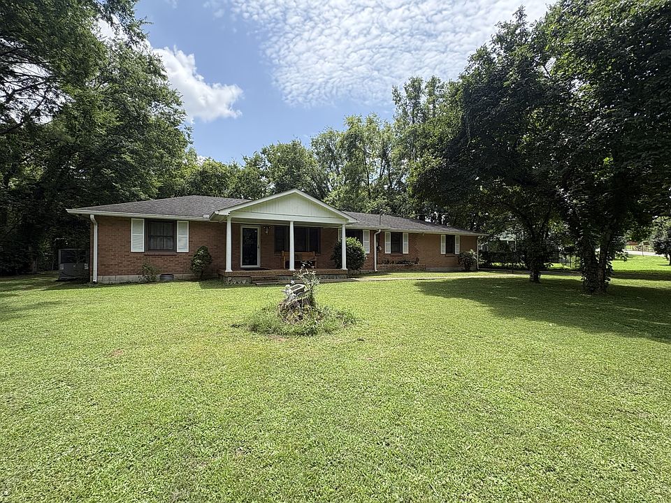 1st image of 456 Ewing Ln