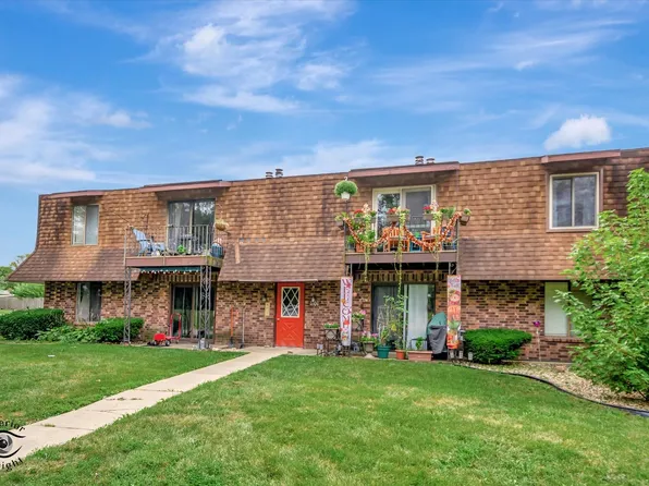 1101 Elizabeth Ct APT 4, Crest Hill, IL 60403