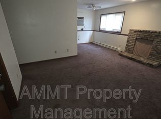 4016 Westover Rd SE APT D, Cedar Rapids, IA 52403