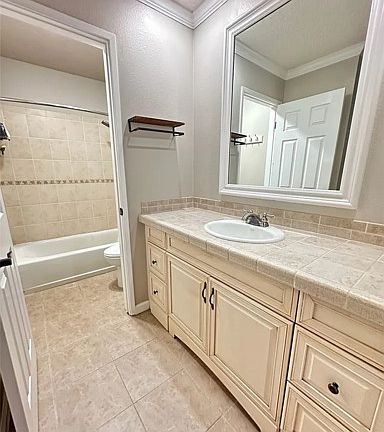 2200 Woodside Ln UNIT 2, Sacramento, CA 95825 (2)_11292025