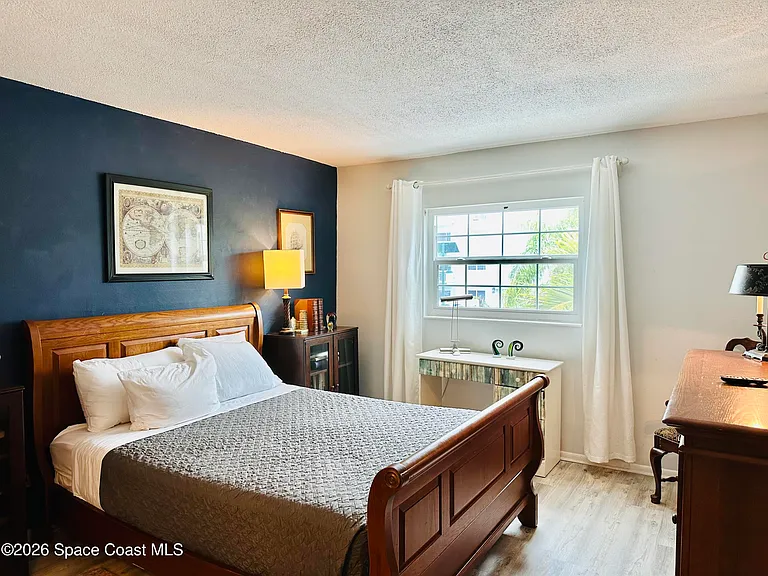 230 Columbia Dr #201 — Photo 9