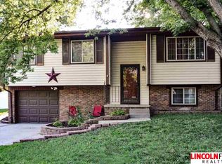 3201 NW 1st St, Lincoln, NE 68521