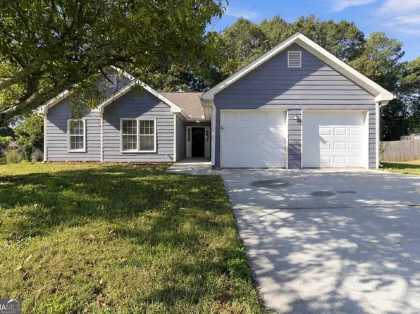 4215 Fox Chase Dr, Loganville, GA 30052