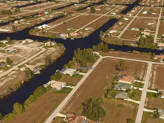 4th image of 902 NW 37th Ave
