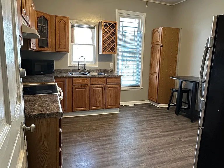 1019 White Bear Ave N #1 — Photo 4