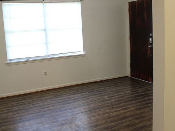 3rd image of 507 S 9th St