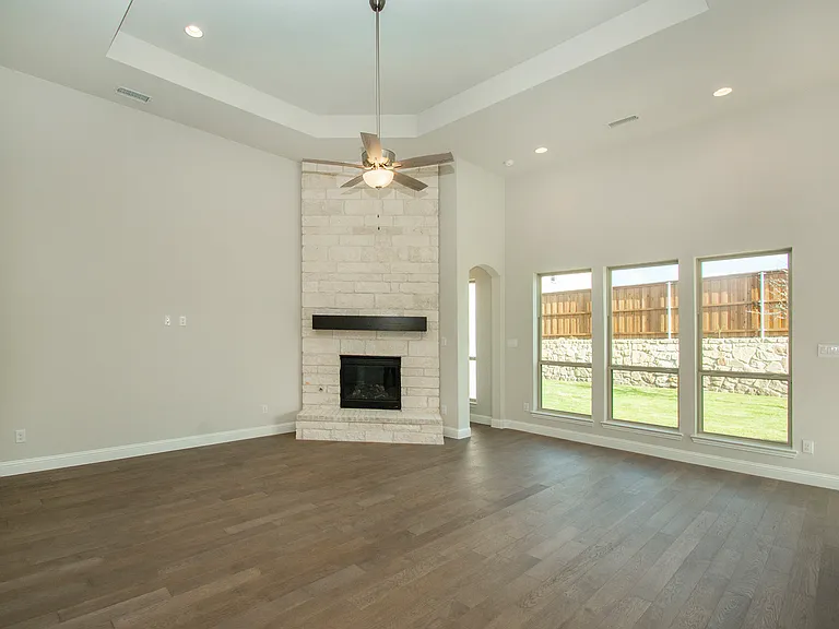 2223 Clairmount Dr — Photo 20