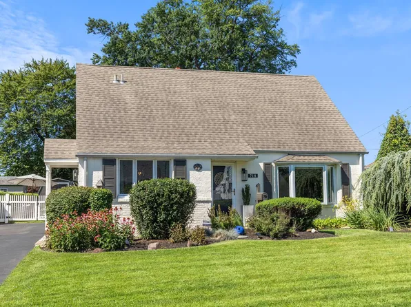 718 Dunmore Rd, Philadelphia, PA 19115