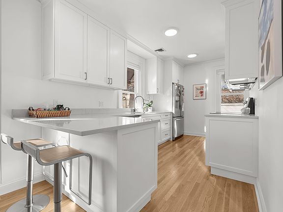 5th image of 65 Wendt Ave Floor 2