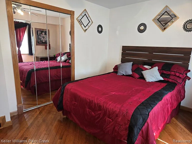 2340 Morton Grand — Photo 21