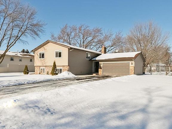 2nd image of 1327 Norwood Ln