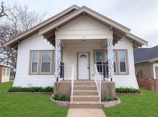 520 E Day St, Denison, TX 75021