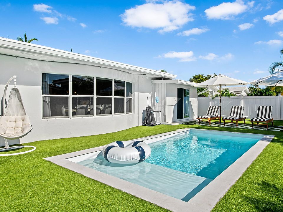 1st image of 698 W Camino