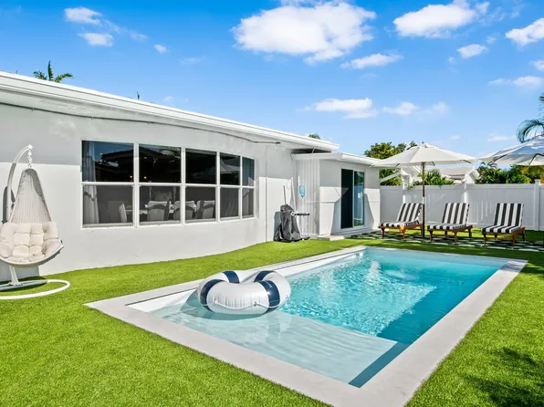 698 W Camino, Boca Raton, FL 33486