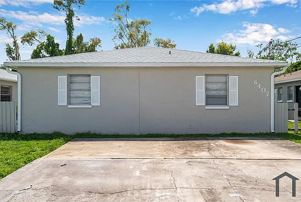 2 bed, 918 sqft, $1,900 — Photo 2