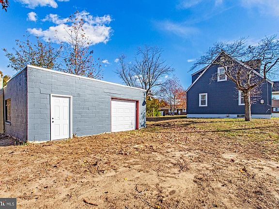 2nd image of 111 Grove St