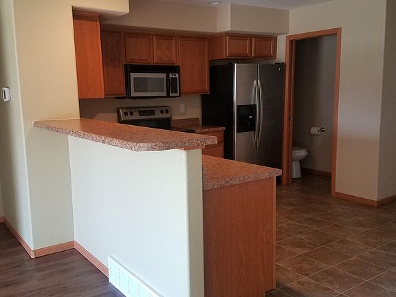 4th image of 4902 Algonquin Dr Unit 3