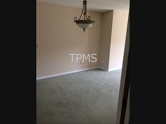 4th image of 6852 Parson Brown Dr