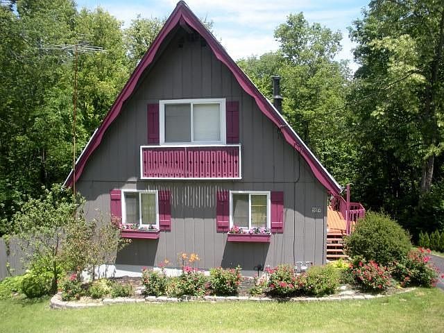 1st image of 3684 Crestnoll Dr