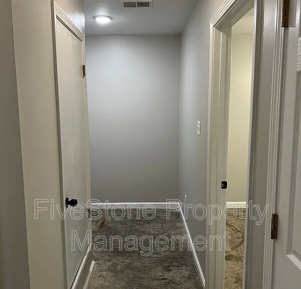 3805 Lake Park Cv — Photo 5
