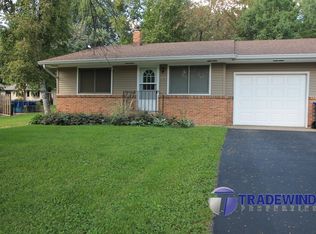 3278 Twin Lake Rd, Little Canada, MN 55127