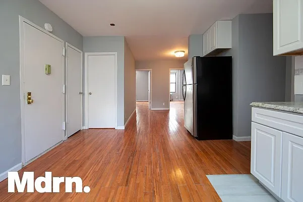Rented by Mdrn Residential | media 20