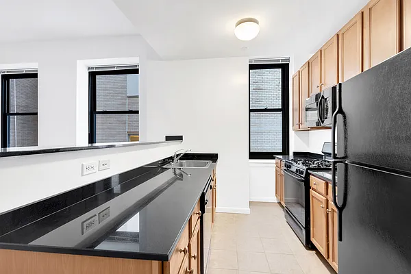 Rented by Cooper & Cooper Real Estate | media 11