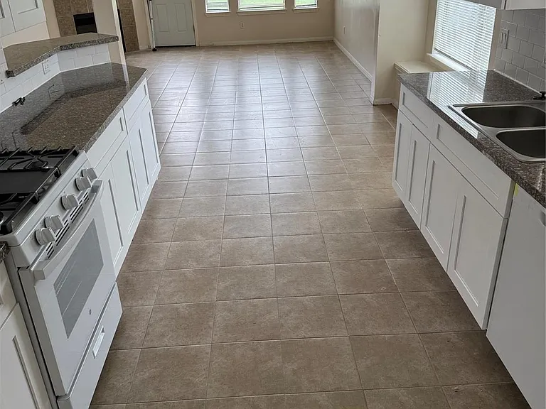 2226 Dawn Shadow Way — Photo 5