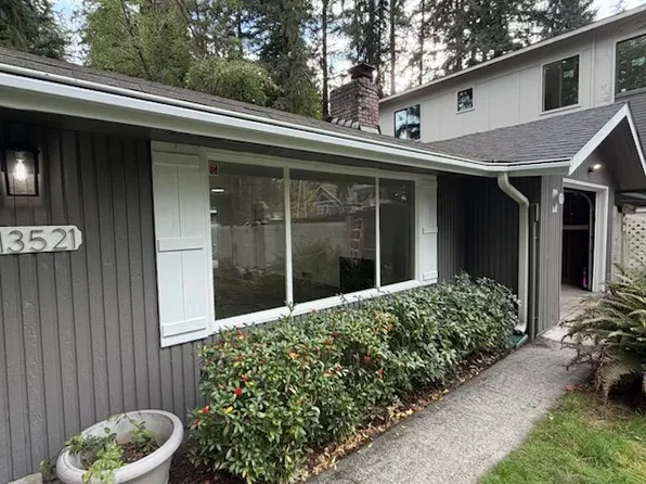 13521 NE 80th St, Redmond, WA 98052