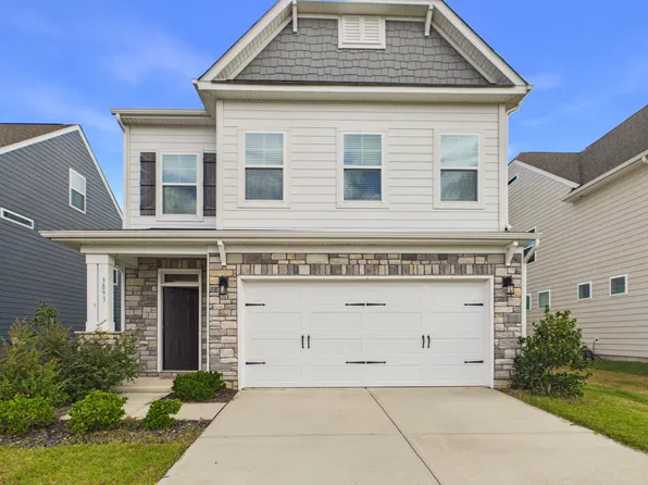 3893 Center Place Dr, Harrisburg, NC 28075