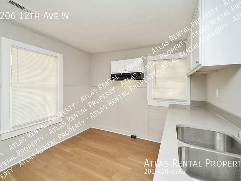 2206 12th Ave W — Photo 12