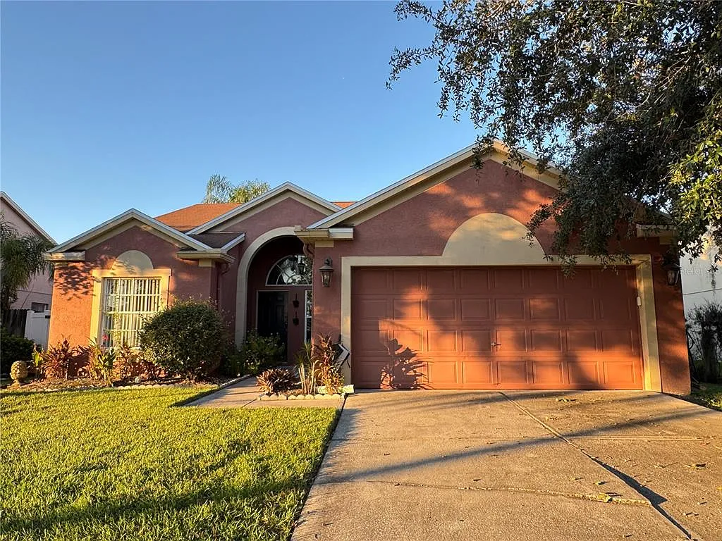 3 bed, 2.0 bath, 1632 sqft, $2,295 — Photo 2
