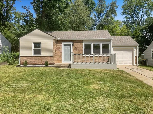 1018 NE 43rd Ter, Kansas City, MO 64116