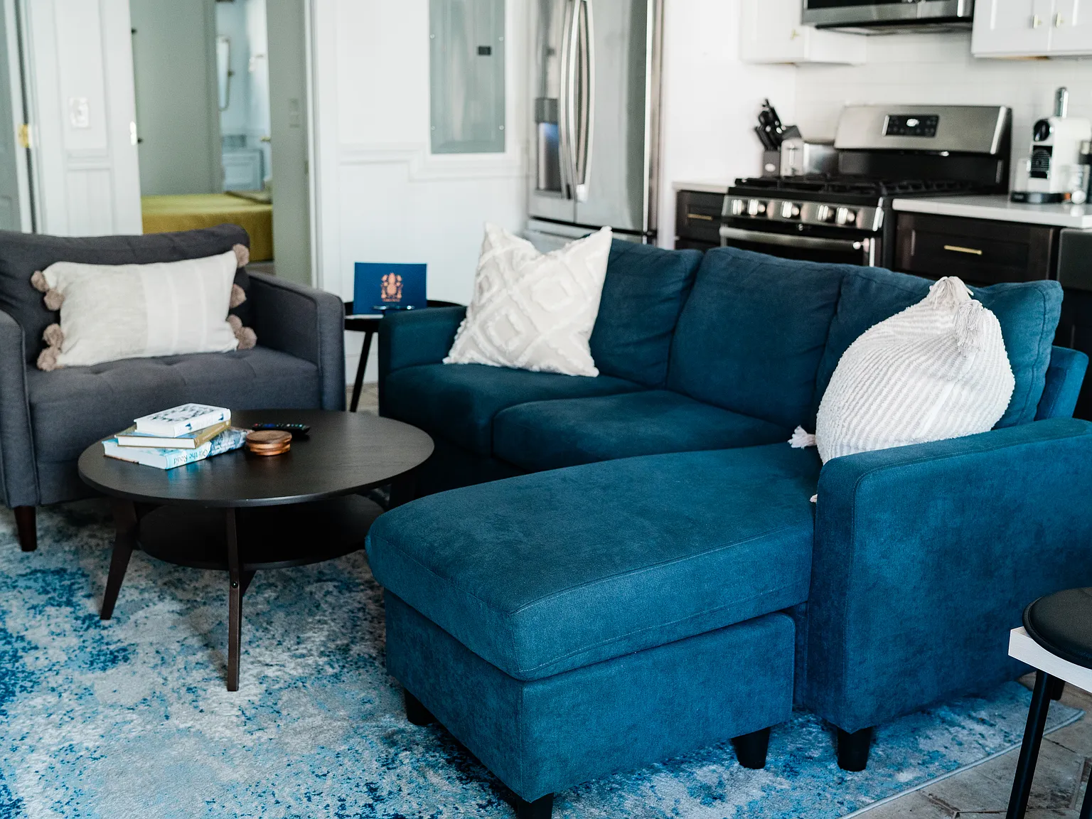 2 bed, 750 sqft, $3,200 — Photo 4