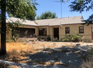 643 E McKinley St, Rialto, CA 92376