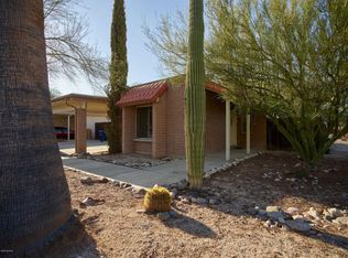 9677 E Moonbeam Dr, Tucson, AZ 85748