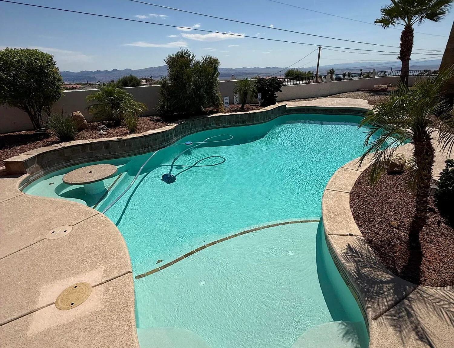 3 bed, 2.0 bath, 1620 sqft, $3,000 — Photo 2