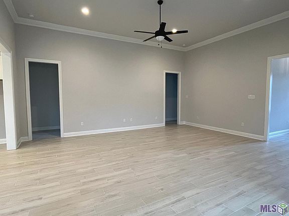 2nd image of 44256 Huntley Rd