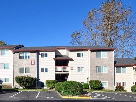 3rd image of 15405 Des Moines Memorial Dr S APT G201