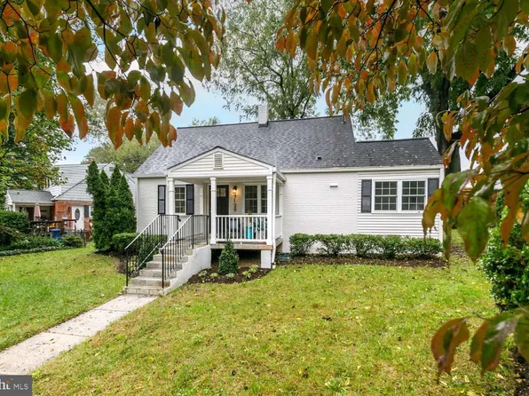 7129 Oakland Ave, Falls Church, VA 22042