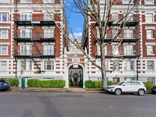 1811 NW Couch St APT 102, Portland, OR 97209