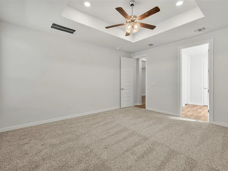 113 Shadow Oak Cv — Photo 20