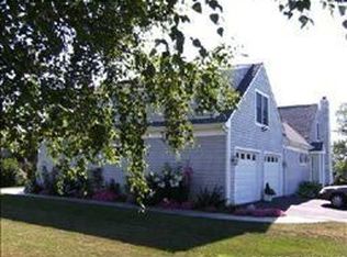 8 Miller Rd, Middletown, RI 02842