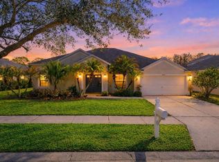 26000 Risen Star Dr, Zephyrhills, FL 33544