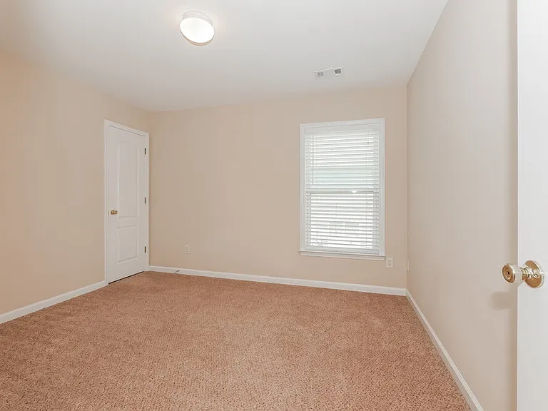 2505 Mockingbird Ln — Photo 15