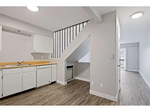 Riverside Apartment Photo 1