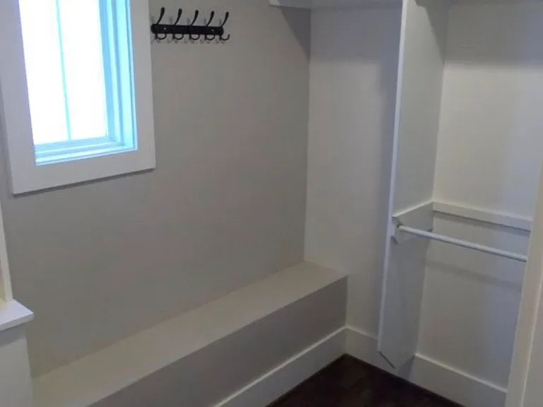 1015B Caldwell Ave #B — Photo 10