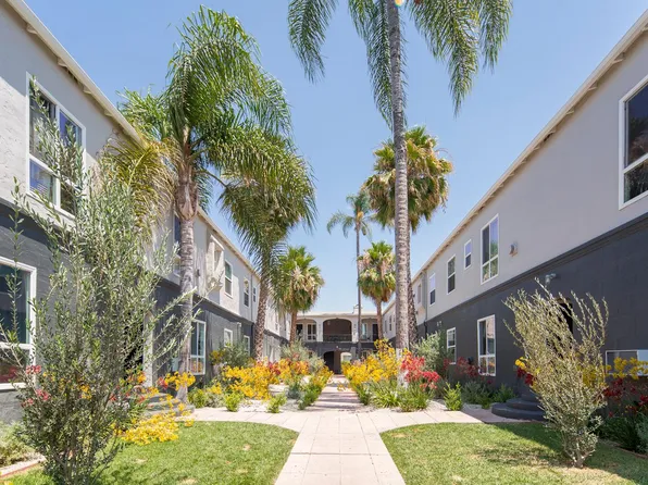 4221 Burns Ave, Los Angeles, CA 90029