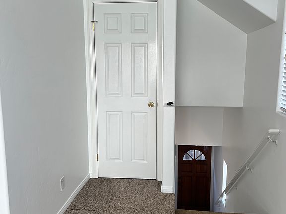 4th image of 428 C Ave